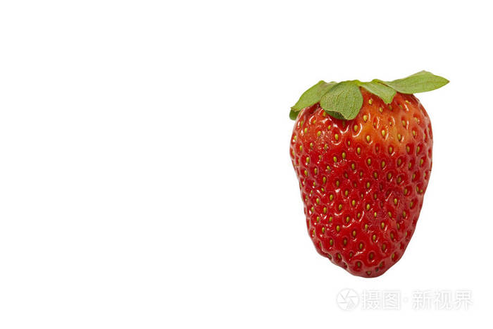 白色背景上的 strawberri