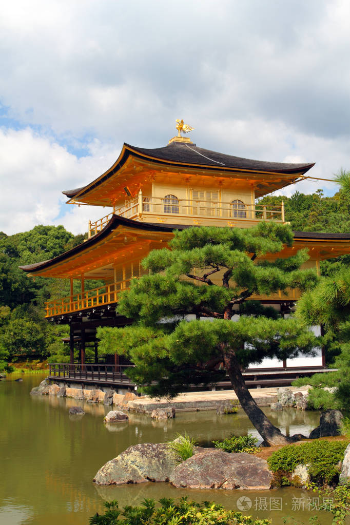 日本京都的金阁寺-金亭