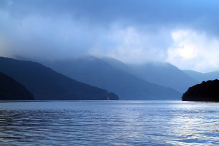 湖，箱根