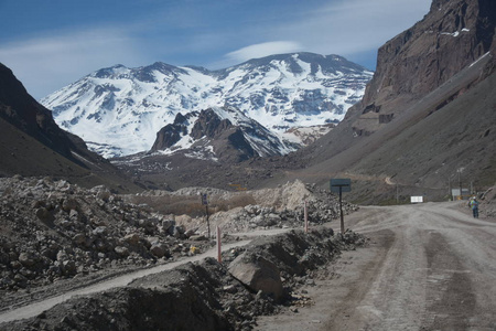 山水 雪谷在智利圣地亚哥的