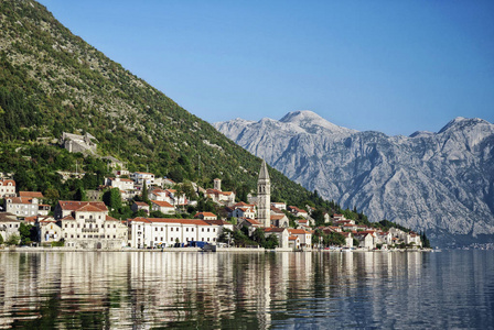 科托尔附近 perast 传统的巴尔干村山风景