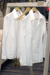 白衬衫衣架