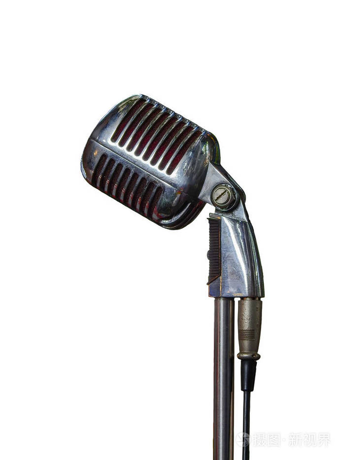 孤立的白色衬底上的银复古麦克风