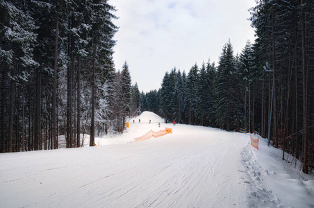 滑雪胜地 Bukovel 在喀尔巴阡山