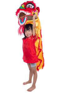 微笑亚洲中国小女孩与舞狮服装图片