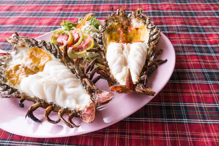 正宗泰国大河虾烤板上图片
