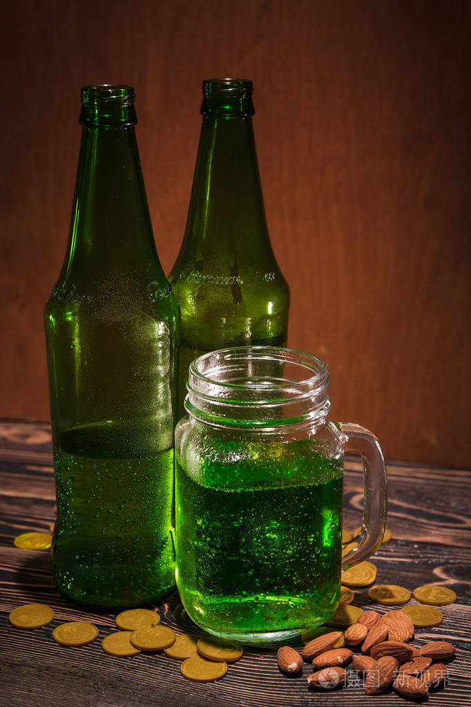 圣帕特里克节绿色啤酒
