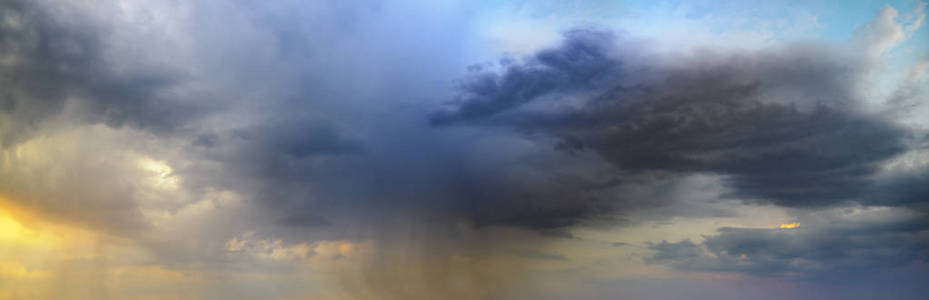 傍晚的风景风暴云图片
