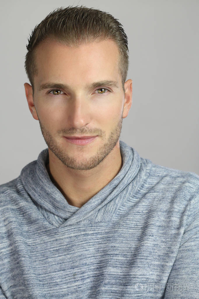 一个年轻的欧洲人的肖像