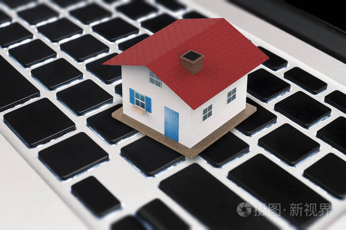 在线业务概念与模拟了键盘上的房子