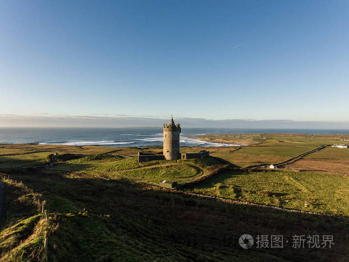 杜林在 co 史诗空中风景秀丽的爱尔兰城堡景观视野照片-正版商用图片0