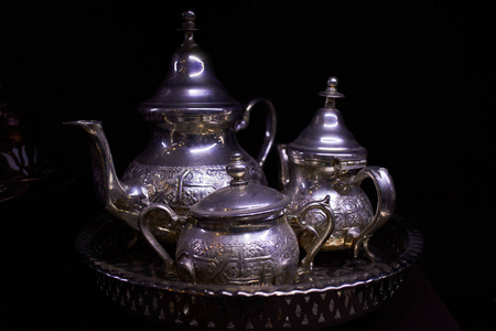 阿拉伯银茶壶