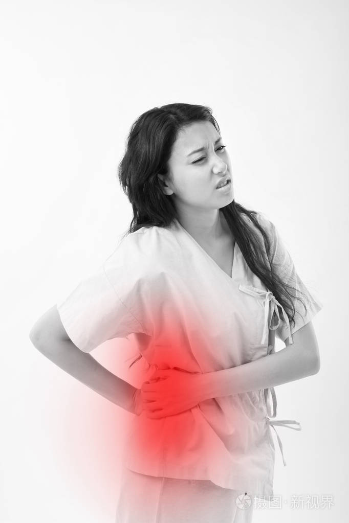 患有腰痛的女人