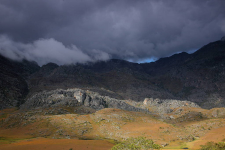 景观图的 Chimanimani 山