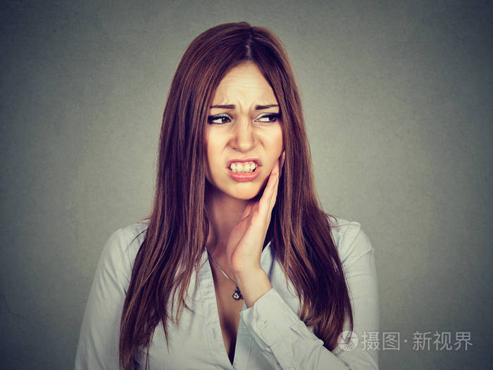 女人敏感的牙疼,痛苦而哭泣照片-正版商用图片0winb2-摄图新视界