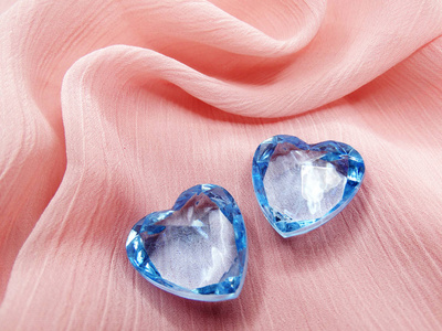 蓝宝石的宝石心丝材料的爱情观