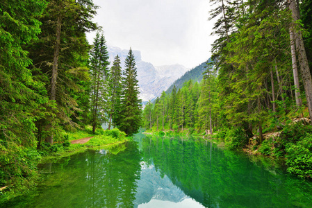 Braies 湖 Pragser Wildsee 在多洛米蒂山