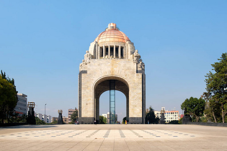 在墨西哥城纪念碑