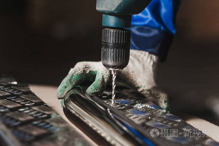 钻螺丝刀的金属零件的创建工作流照片-正版商用图片0wl0mx-摄图新视界