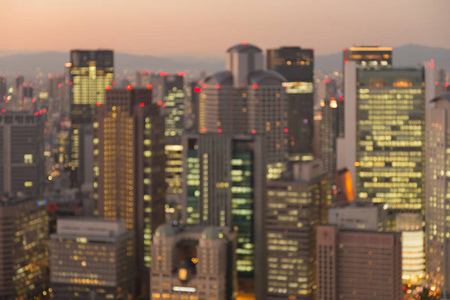 抽象的模糊的灯大阪市夜景图片