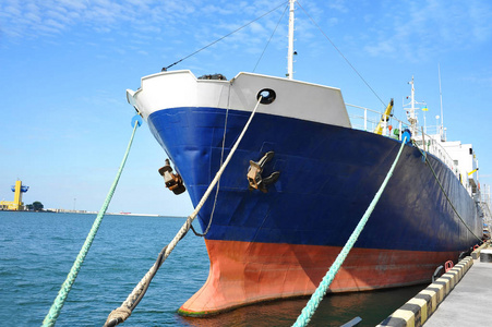 驳船散装货船图片