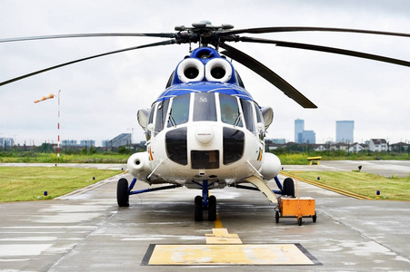 直升机机身和转子叶片系统