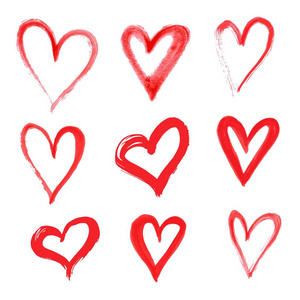 手用不同的工具,如画笔, 粉笔, 油墨设置绘制的矢量心连心照片