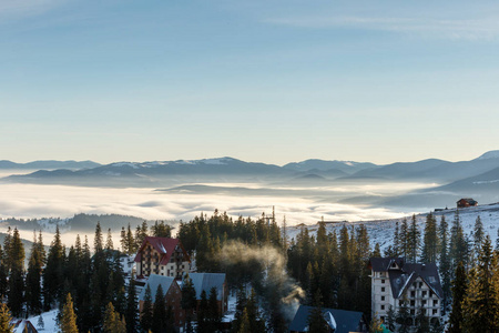 在滑雪场上的迷雾山脉