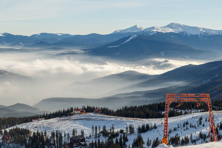 在滑雪场上的迷雾山脉