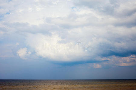 波罗的海。