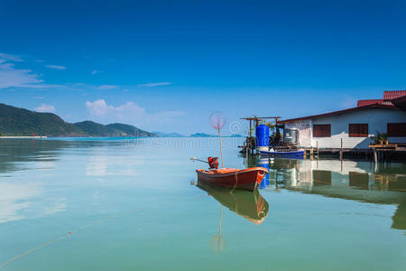 泰国海军泰国海上的橘子船照片