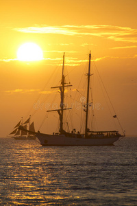 船启航从马洛里广场启航的佛罗里达州基韦斯特日落酒店照片