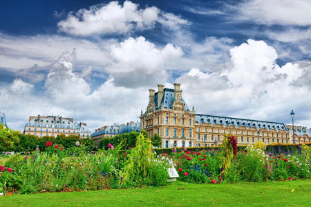 杜伊勒里公园和卢浮宫巴黎博物馆，法国