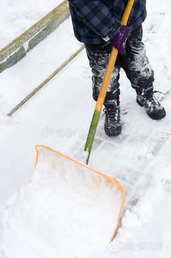 铲雪