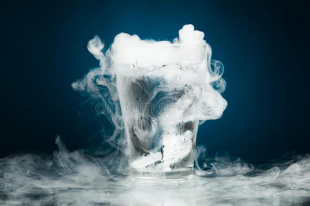 玻璃水蒸气图片