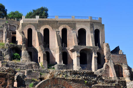 塔城堡罗马柱罗马帝国和骑士之家罗马老城镇普吉岛奇诺葡萄牙风格在