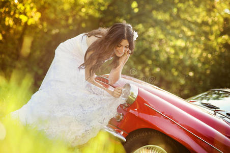 新娘和汽车