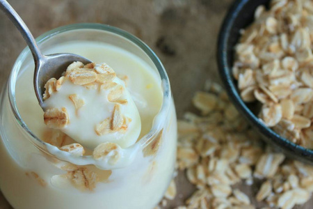 酸奶燕麦片图片