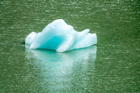 在牠冰川的冰山图片
