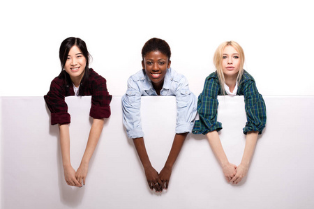 三个面板的房子图片