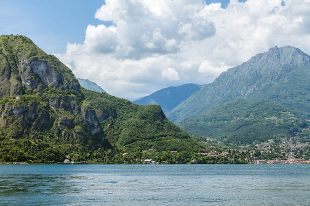 科摩湖山