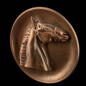 k砖墙上的马头浮雕马德拉骑手一座中世纪早期的考古纪念碑(7世纪末)