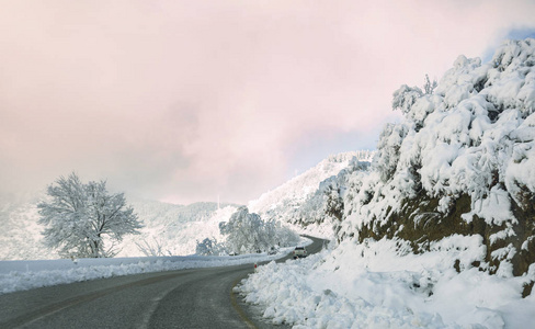 雪山路图片