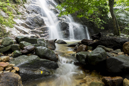 马来西亚吉隆坡附近的坎青瀑布
