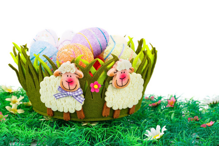 复活节装饰用丰富多彩的蛋