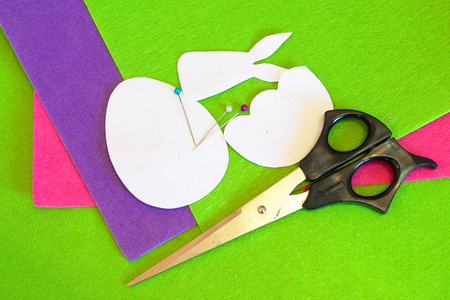 针线包.感觉到复活节彩蛋和兔子-如何做手工玩具照片