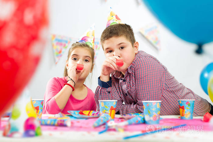 快乐群孩子生日聚会玩乐