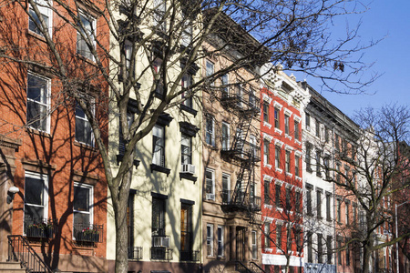 阳光洒在纽约城的建筑物彩色块图片