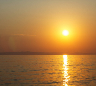 夏季海上日落