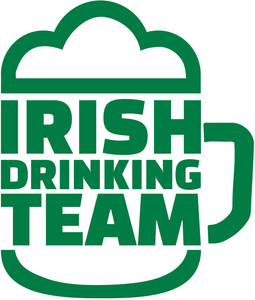 爱尔兰饮酒团队与啤酒杯
